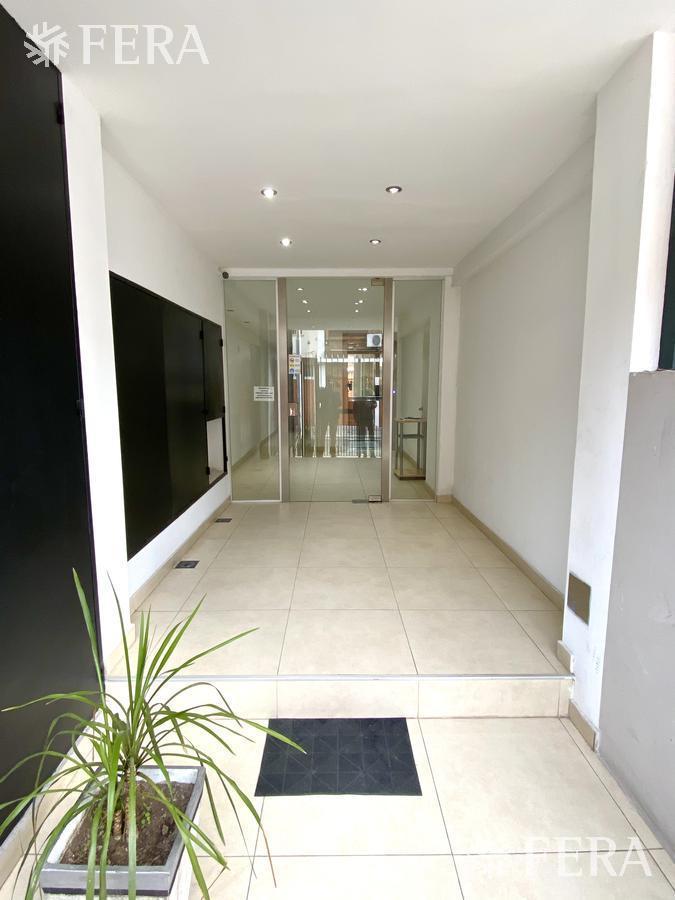 Venta de Departamento de 2 ambientes en Wilde con patio y cochera opcional (24324)