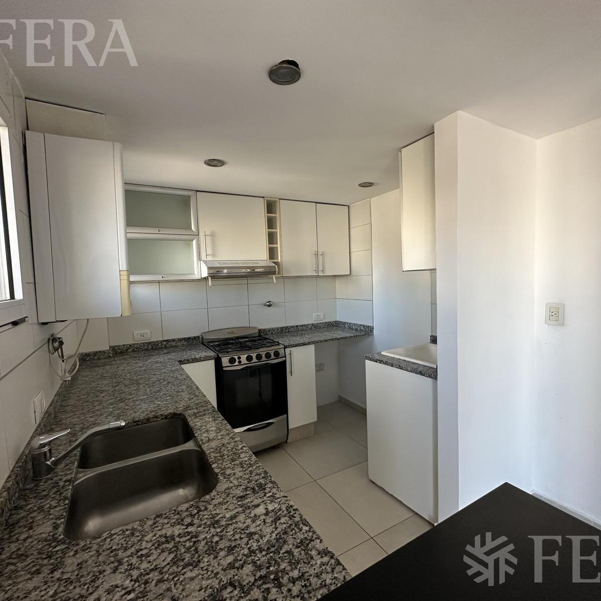 Venta Departamento 3 Ambientes con Balcón en Quilmes 2