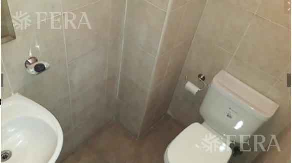 Venta local en Avellaneda (30735)