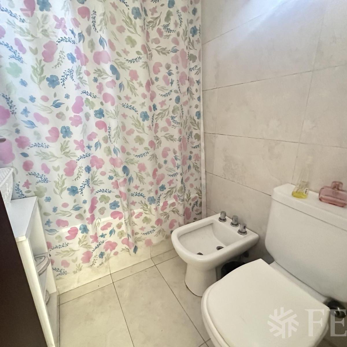 Foto de Venta departamento de 2 ambientes con balcón en Bernal, imagen 5
