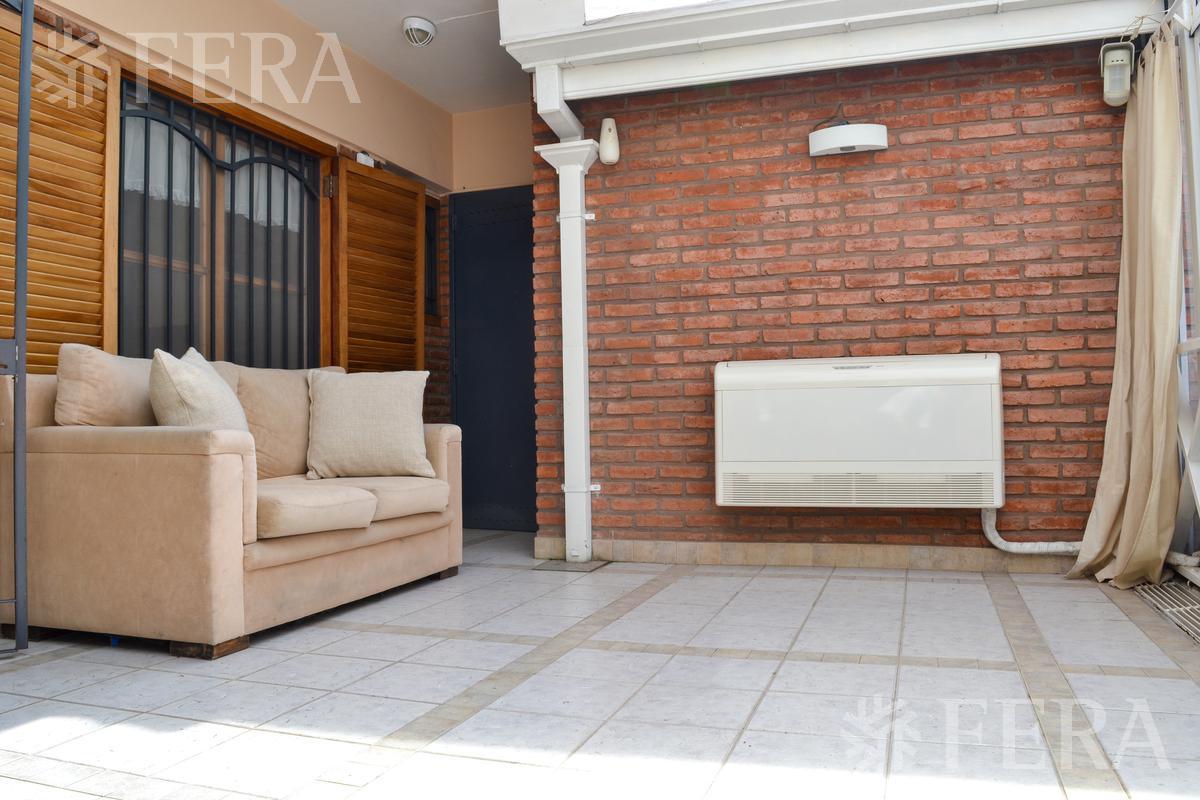Venta Casa 5 Ambientes con Cochera y Piscina en Quilmes 1