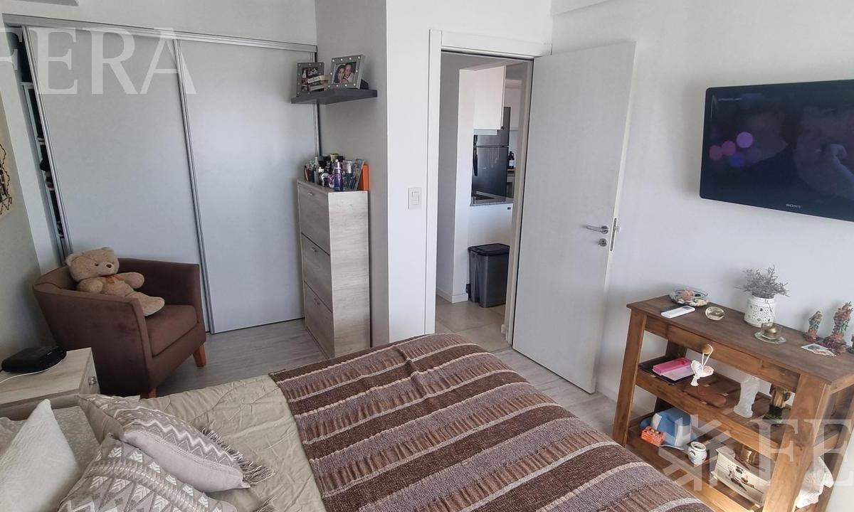 Foto de Venta Departamento de 4 ambientes con cochera y balcón en Avellaneda, imagen 4