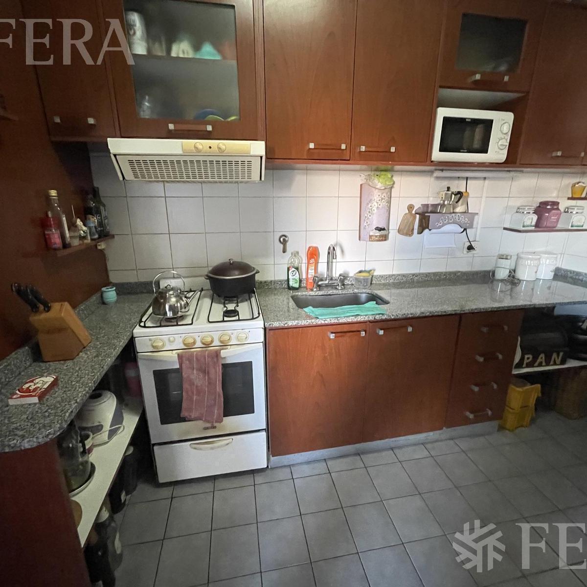 Foto de Venta de departamento de 4 ambientes con balcón y baulera en Wilde, imagen 2