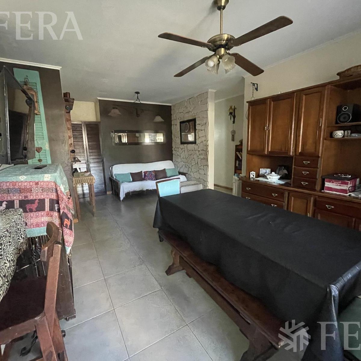 Venta de departamento de 4 ambientes con balcón y baulera en Wilde