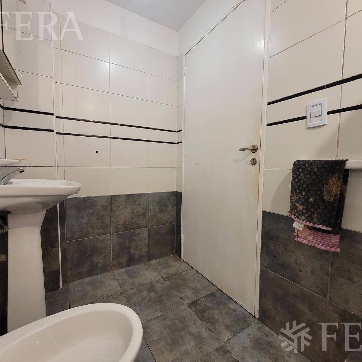 Venta Departamento de 3 Ambientes con Balcón en Villa Lugano 1