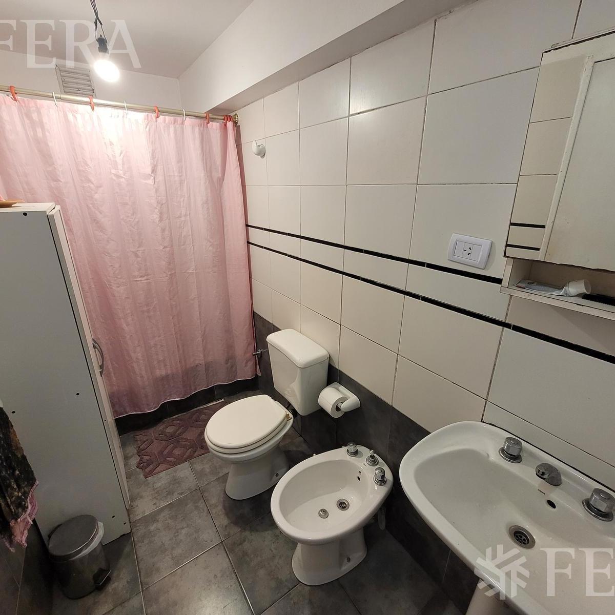 Venta Departamento de 3 Ambientes con Balcón en Villa Lugano 2
