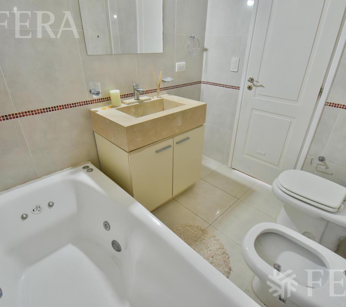 Venta de Casa 4 Ambientes en Guillermo E Hudson 5