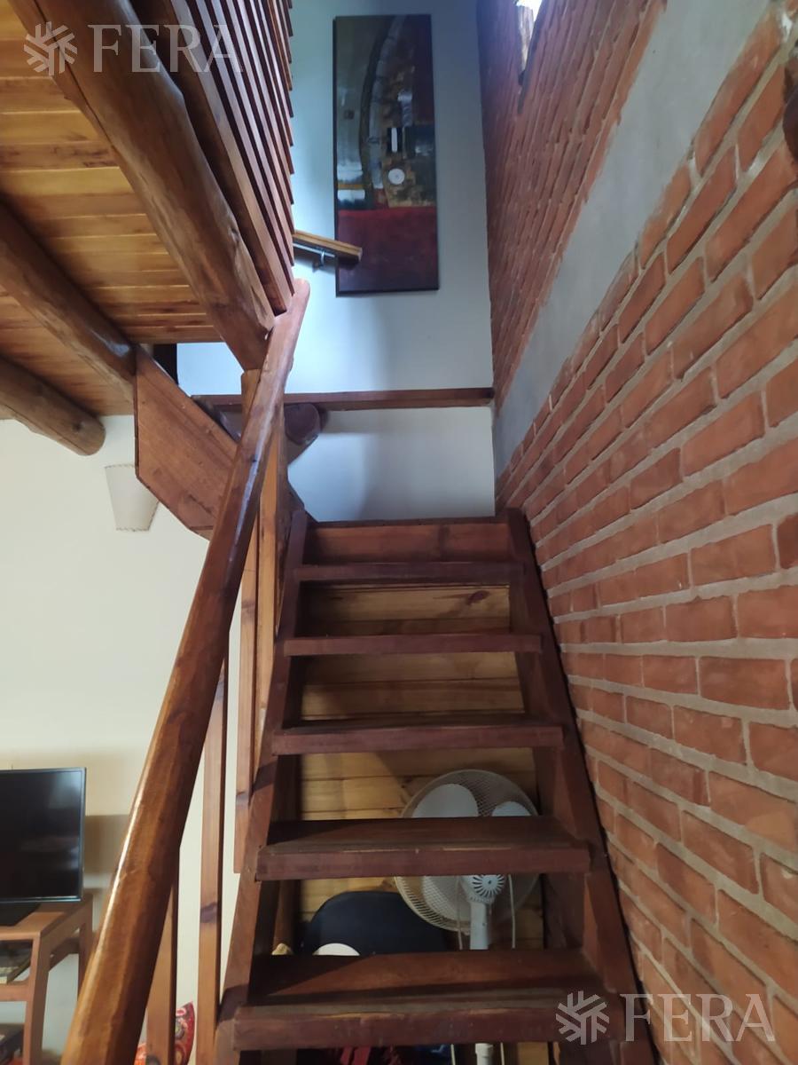 Venta de Casa de 3 Ambientes con Jardín y Cochera en Mar Azul 4
