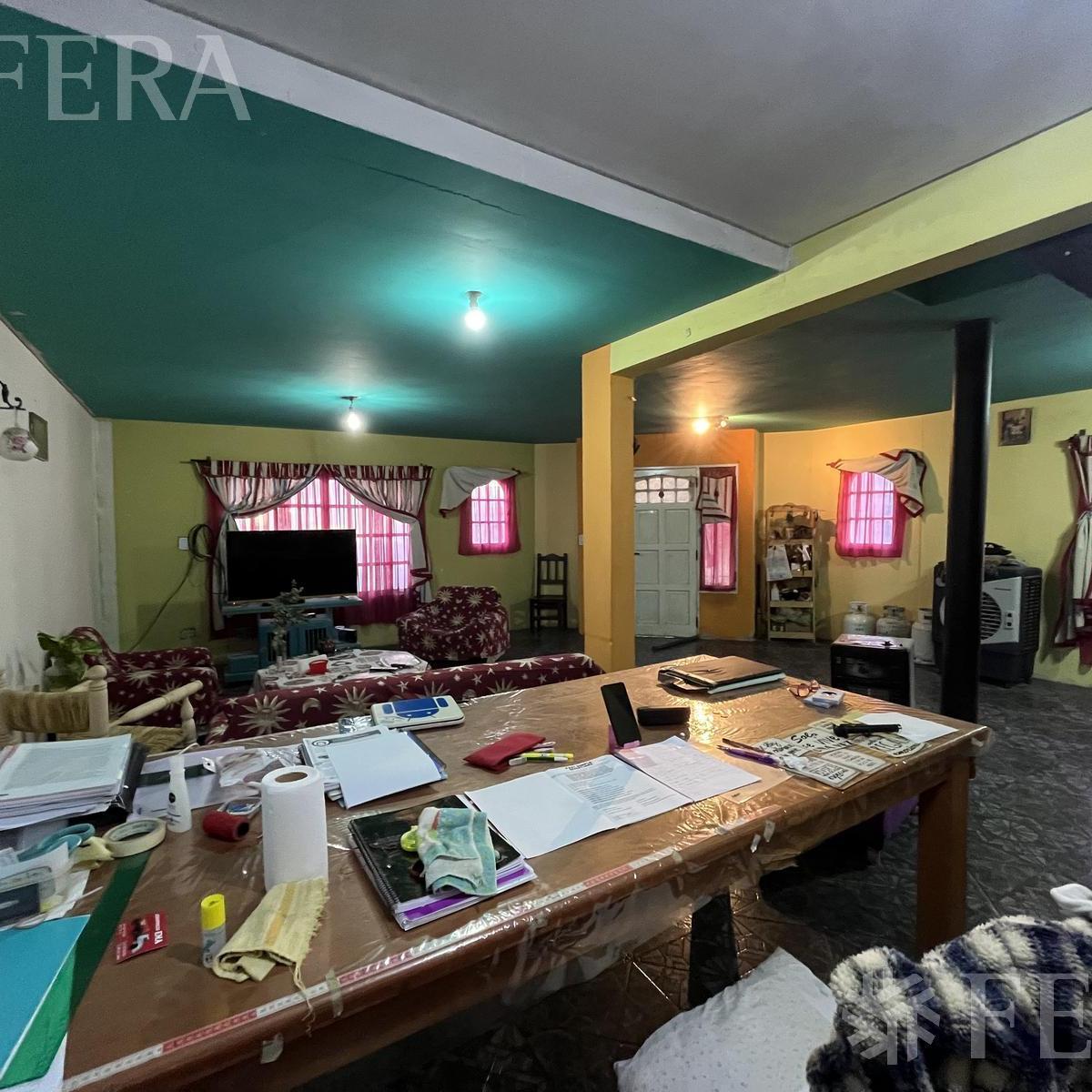 Foto de Venta de casa de 7 ambientes con cochera en Ingeniero Maschwitz, imagen 2