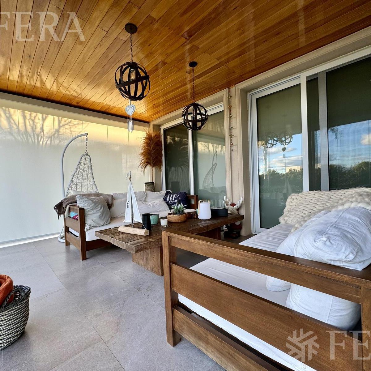Venta casa de 5 ambientes con piscina en Greenville- Hudson