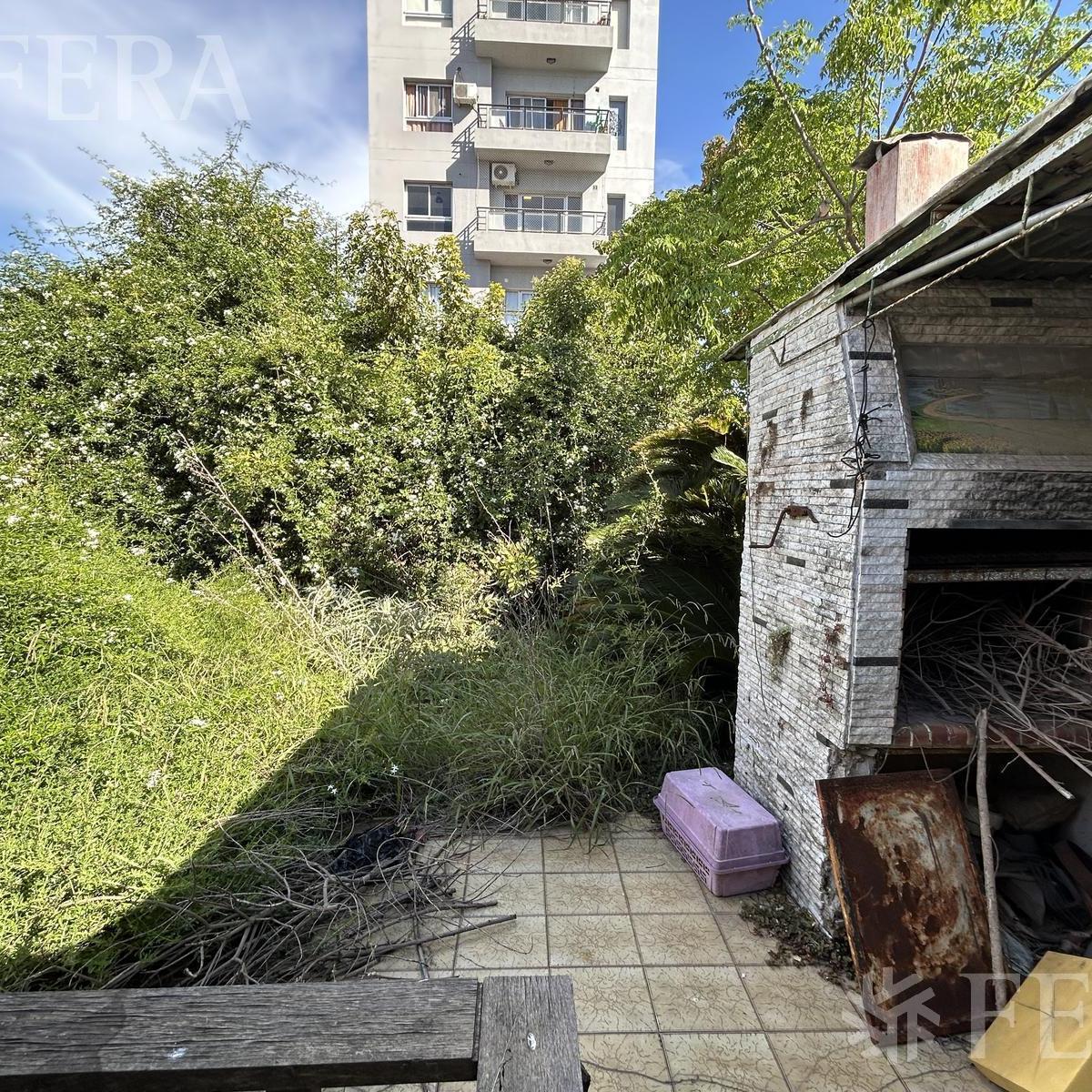 Venta de Casa en Berazategui a Reciclar 5