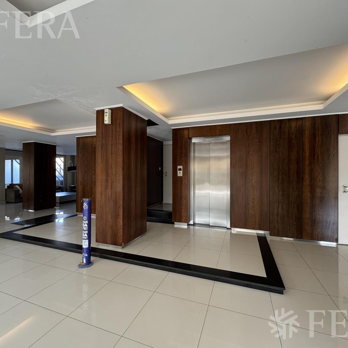 Venta de Departamento 4 ambientes con cochera y baulera en Quilmes Centro