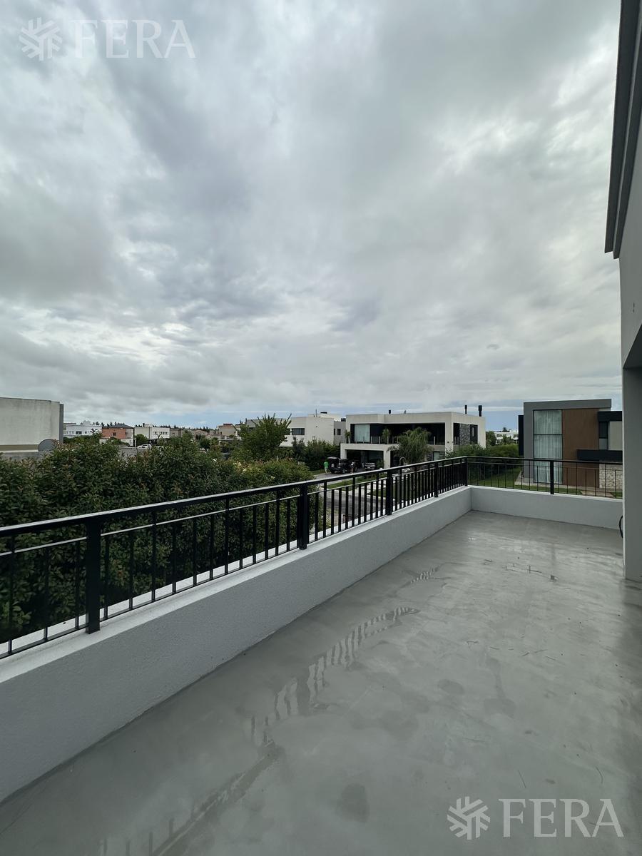 Venta Casa 4 Ambientes con Piscina en Barrio Las Golondrinas - Hudson 4