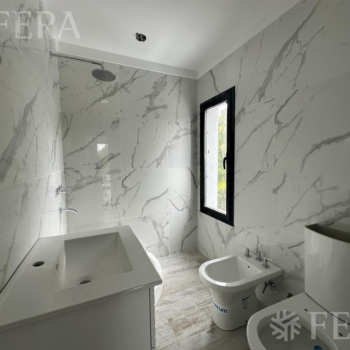Venta Casa 4 Ambientes con Piscina en Barrio Las Golondrinas - Hudson 3