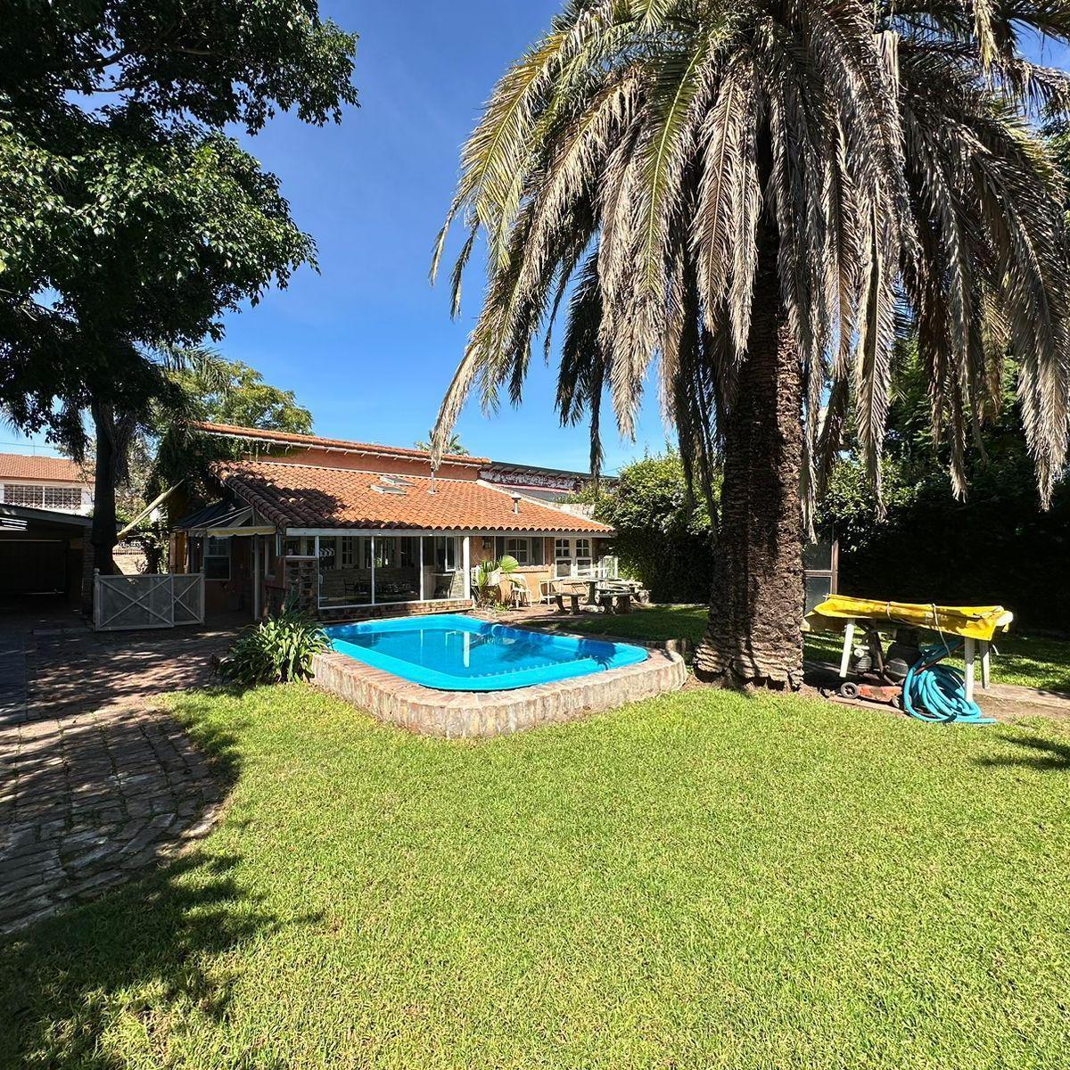 Venta Casa 4 Ambientes con Cochera y Fondo Libre con Piscina en Berazategui 4