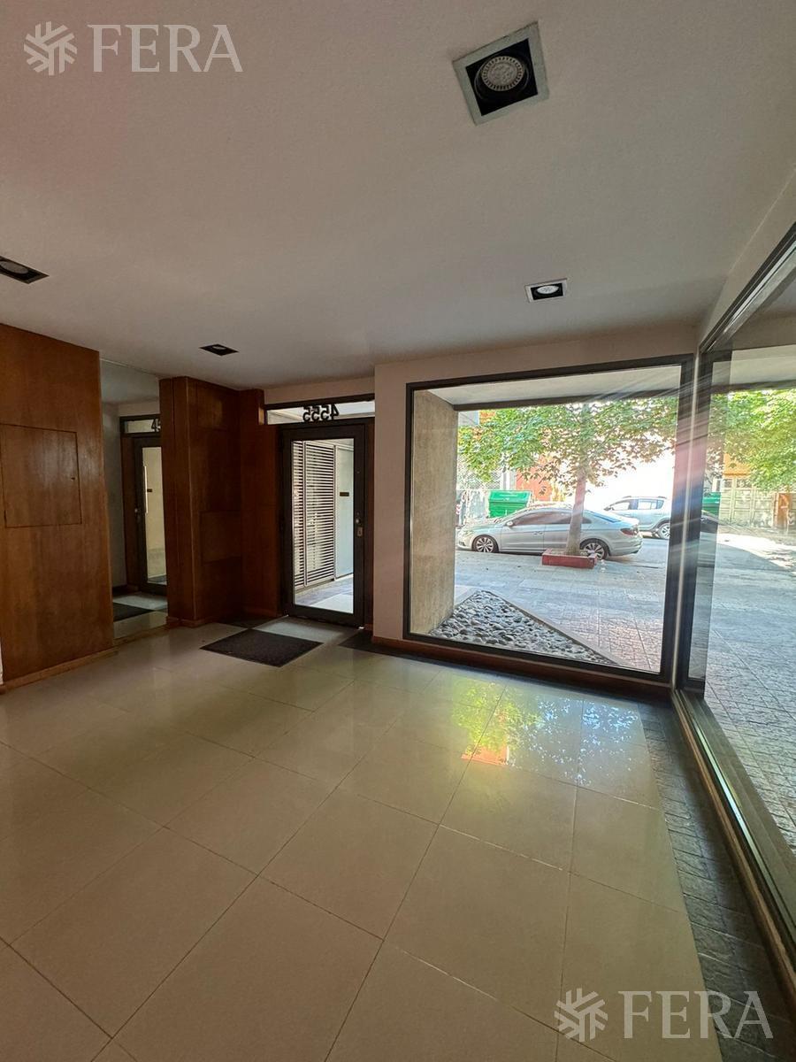 Venta Impecable Departamento de 2 Ambientes en Agronomía 1