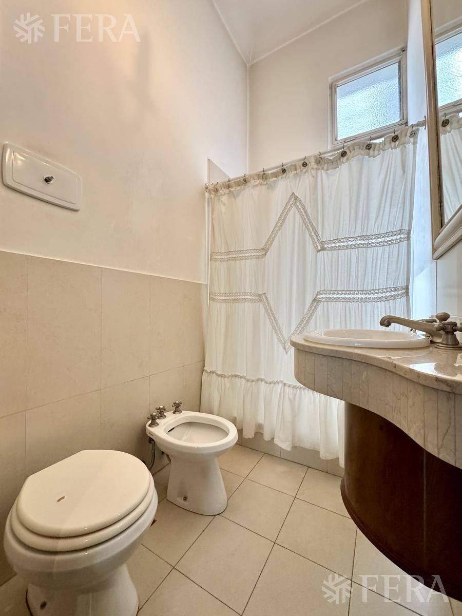 Venta Semipiso de 6 Ambientes con Cochera en Recoleta 1
