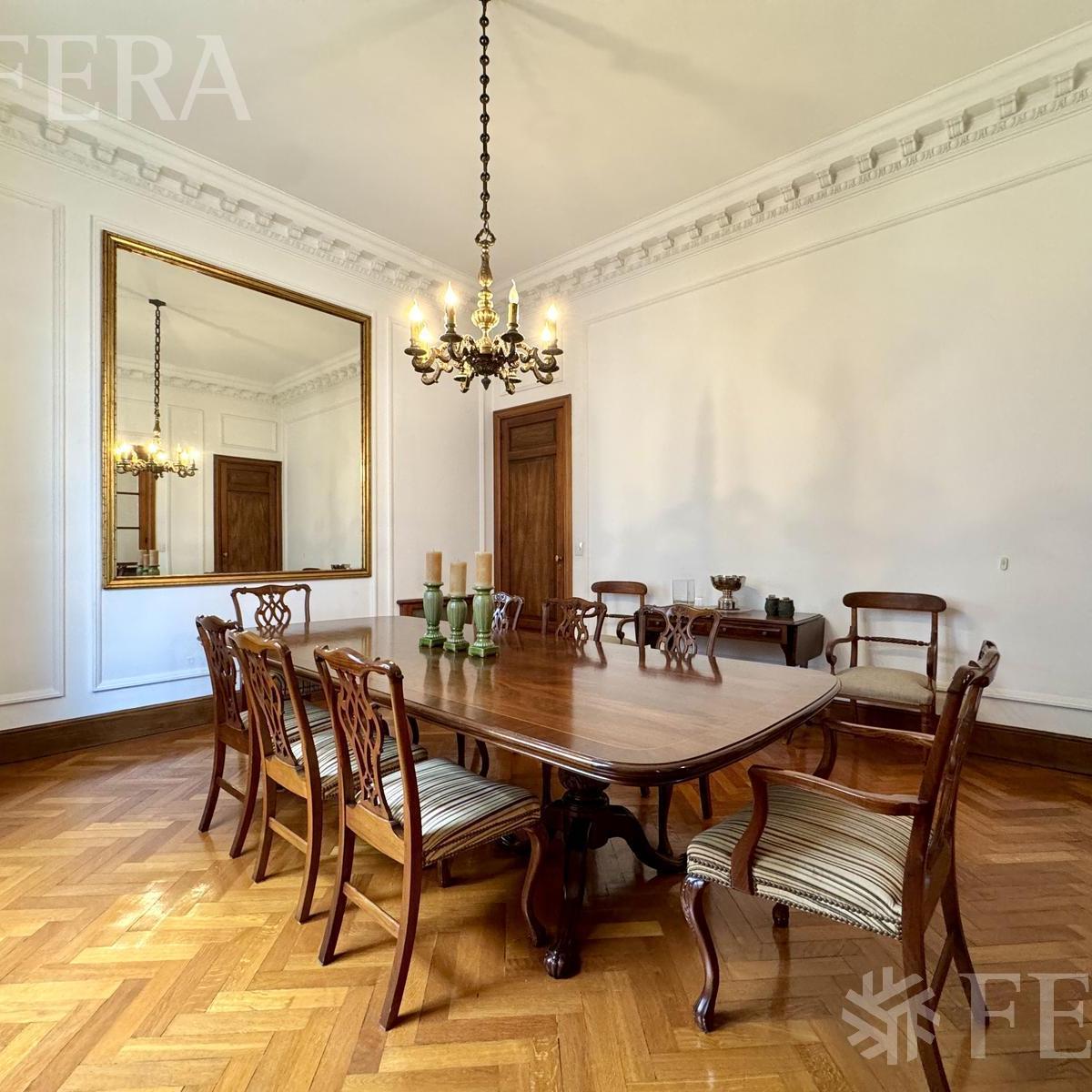 Venta Semipiso de 6 Ambientes con Cochera en Recoleta 2