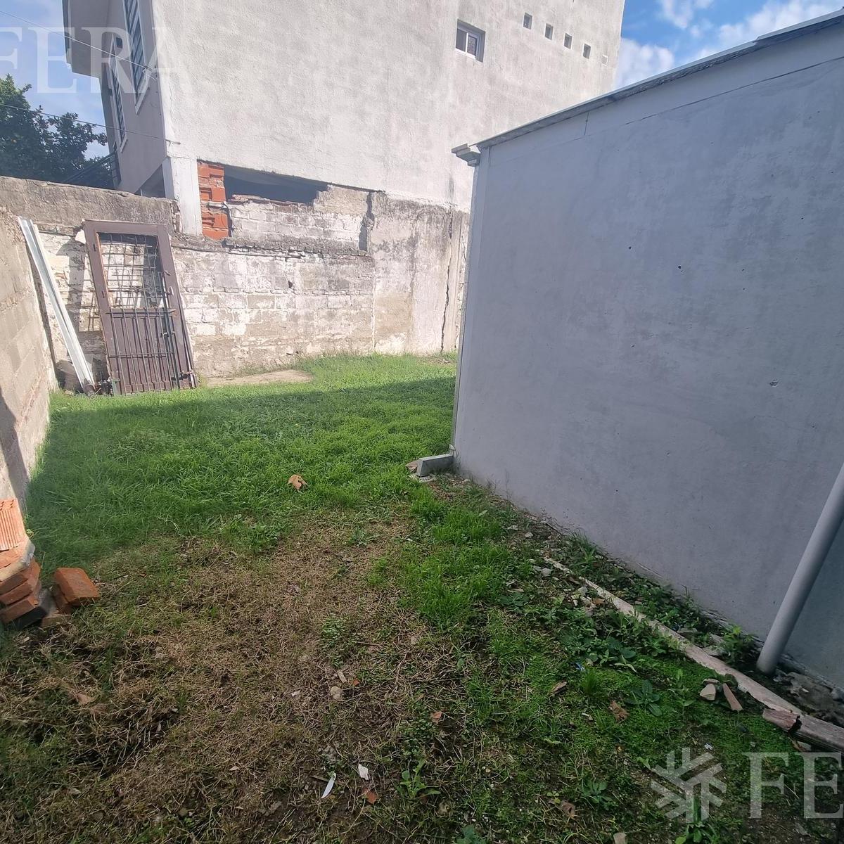 Venta de Casa 3 Ambientes con Cochera y Patio en Florencio Varela 3
