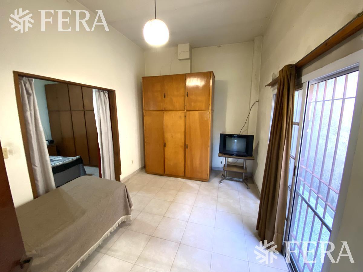 Venta de Casa 3 ambientes con jardín en Villa Domínico