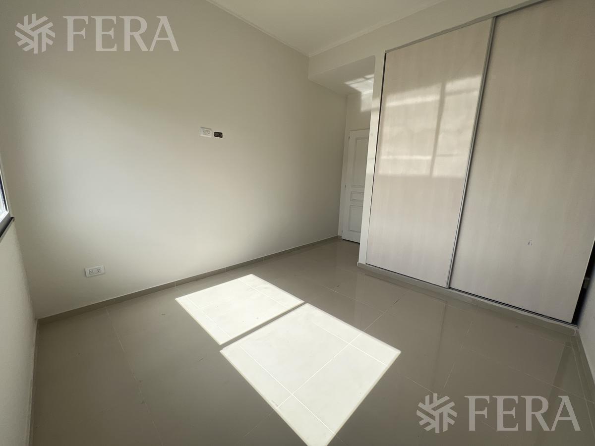 Venta Duplex de 3 Ambientes con Cochera y Patio en Quilmes 4
