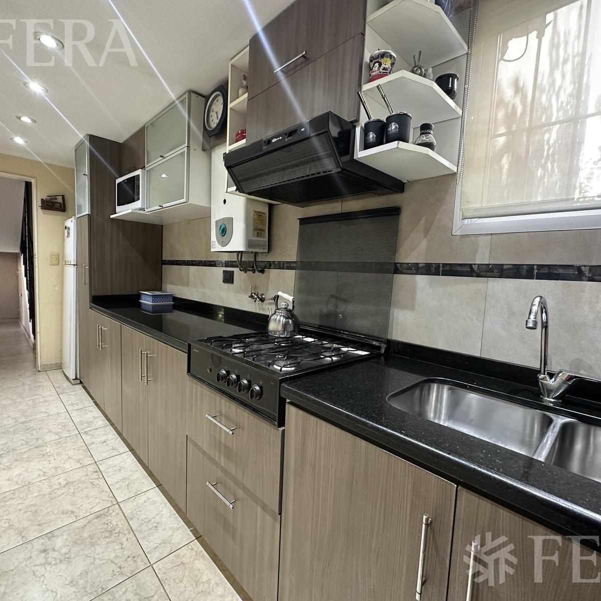 Venta de Departamento de 4 Ambientes en Quilmes 2