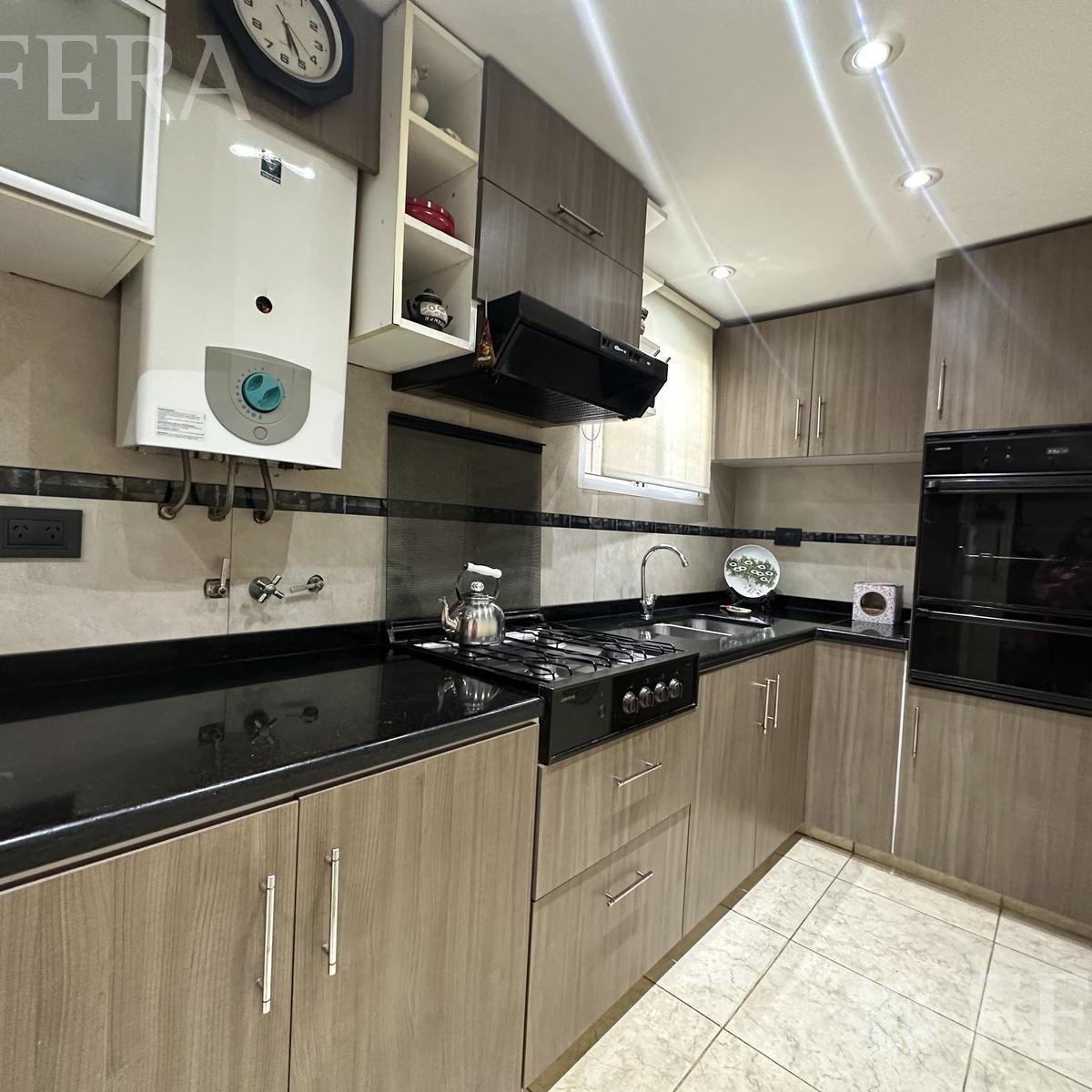 Venta de Departamento de 4 Ambientes en Quilmes 1
