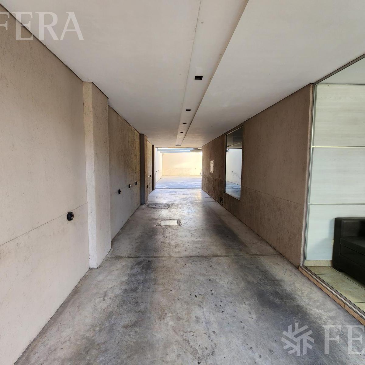 Venta de Departamento 2 Ambientes con Cochera en Quilmes 3