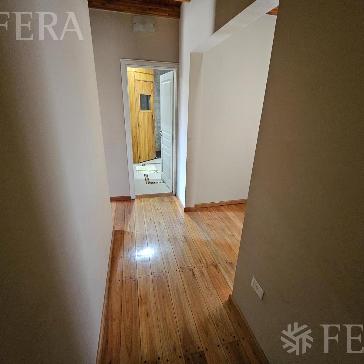 Venta Casa de 5 Ambientes con Piscina en Village del Parque - Berazategui 5