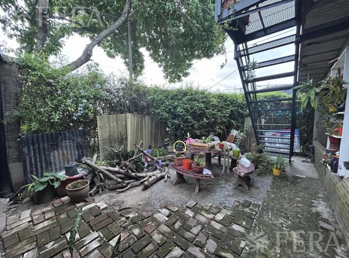 Venta de casa 4 ambientes con cochera en Berazategui 3