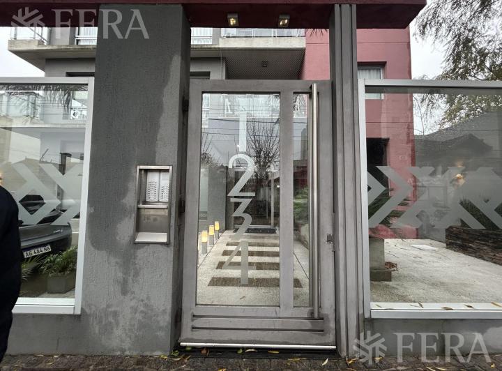 Venta de departamento 2 ambientes con balcón en Berazategui 2