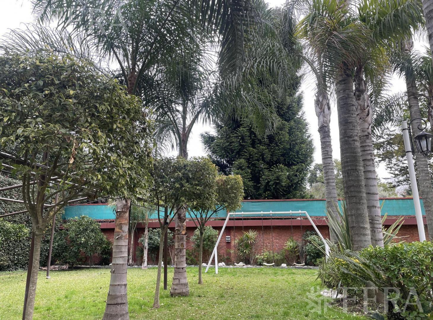 Venta casa quinta con quincho y piscina en Centro Agricola El Pato