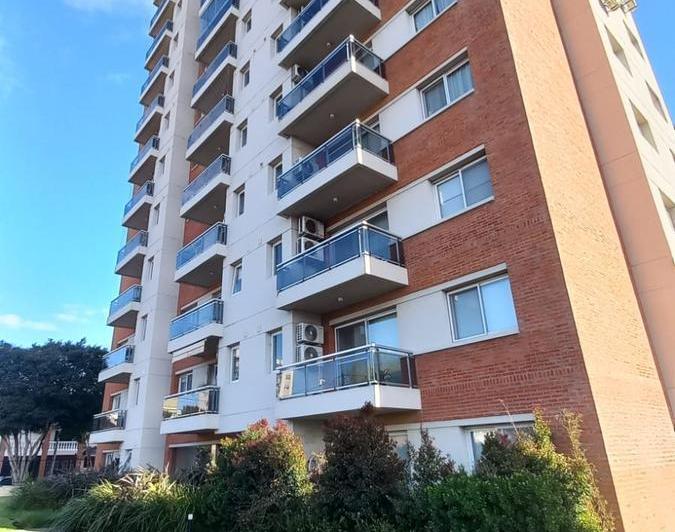 Alquiler de Departamento 2 ambientes con piscina, Sum, y Cochera en Bernal 1