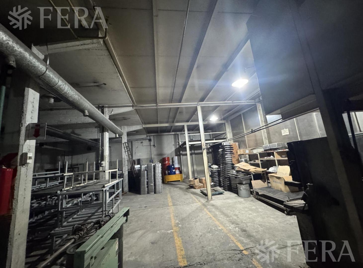 Foto de Venta de Nave industrial / Depósito / Galpón en Avellaneda, imagen 2