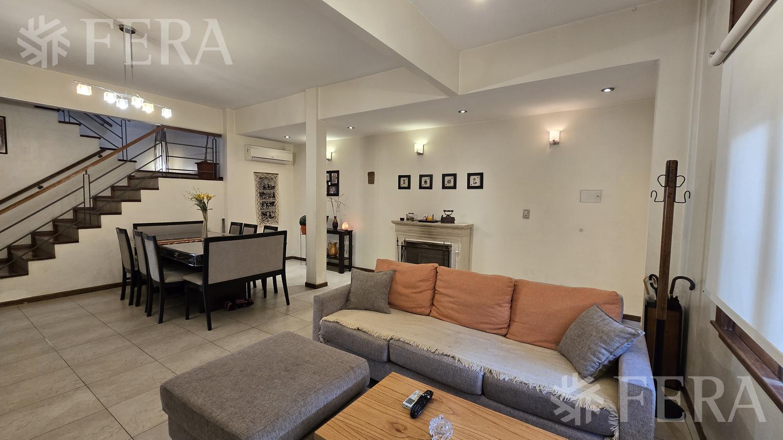 Venta casa 4 ambientes con cochera y parque en Barracas