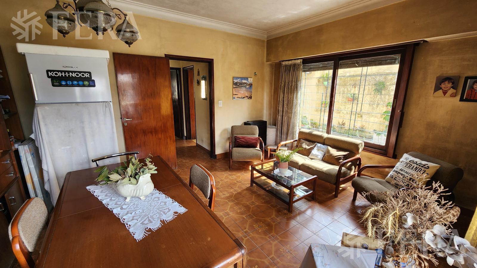 Venta de PH 3 ambientes con cochera en Bernal