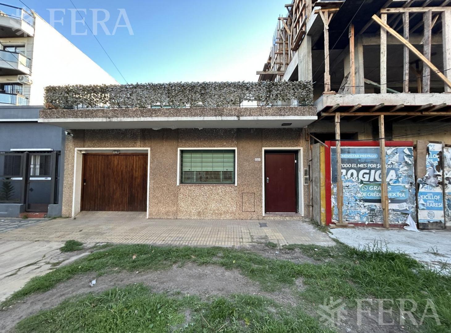 Venta Casa de 3 ambientes con cochera en Wilde