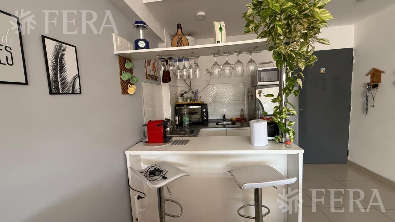 Venta monoambiente con balcón amoblado en boedo