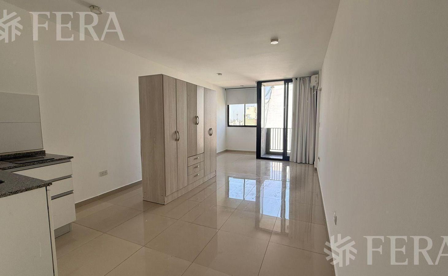 Venta monoambiente con balcón en San Cristobal