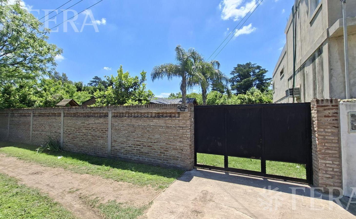 Venta quinta 4 ambientes con piscina y quincho en Francisco Alvarez