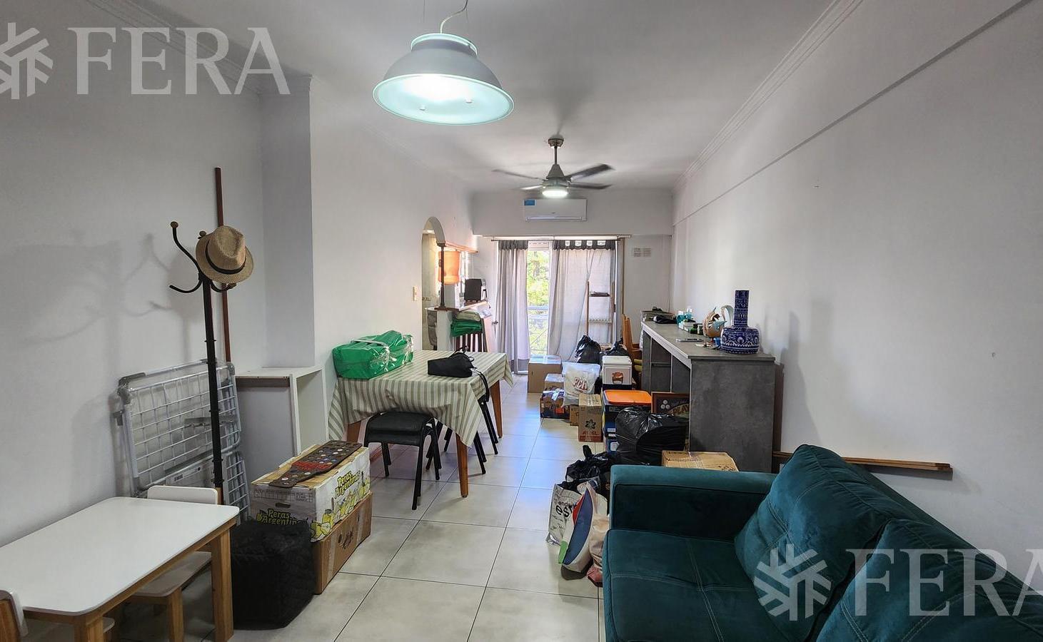 Venta departamento 3 ambientes con balcón en Wilde