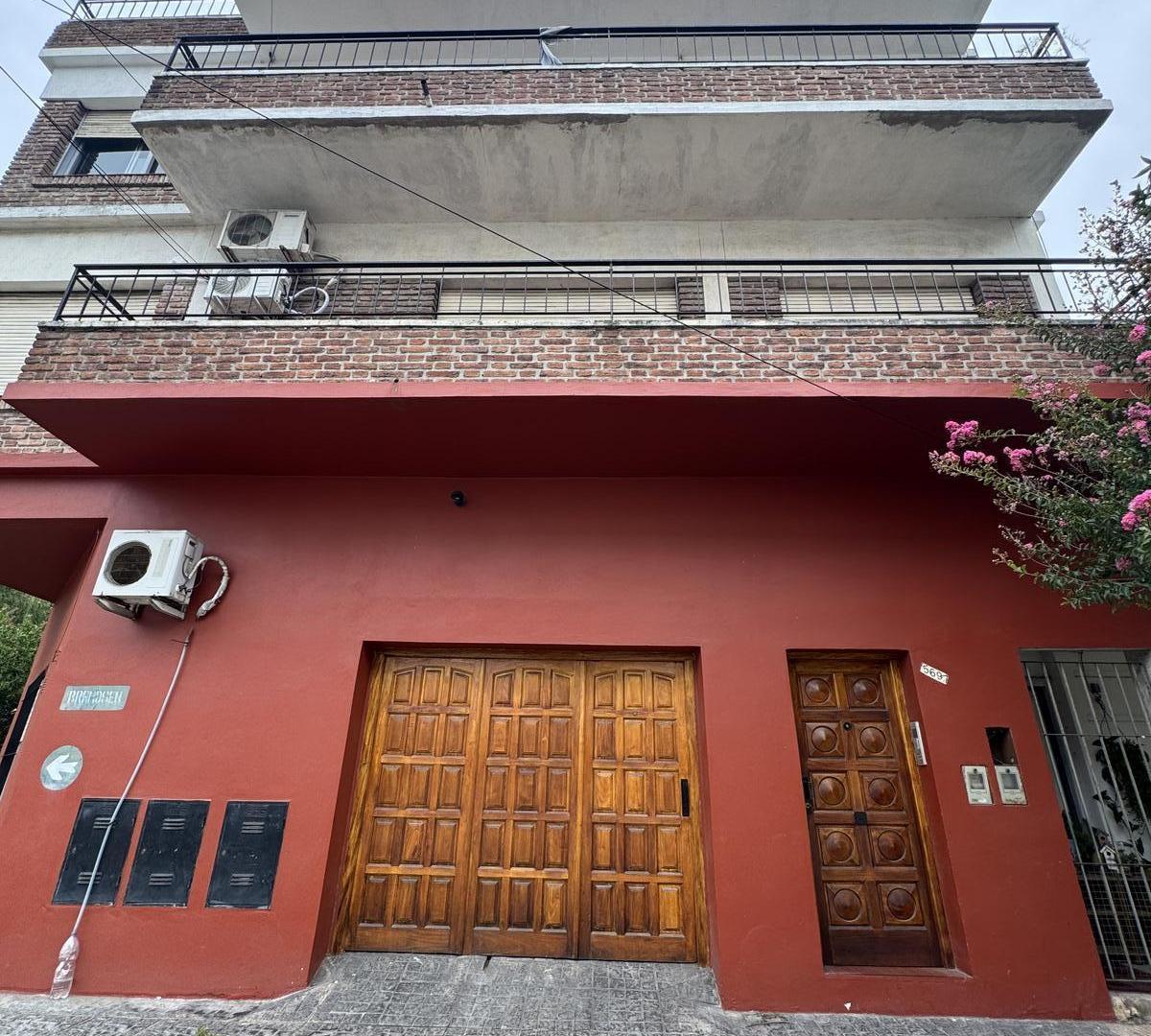 Venta departamento 4 ambientes con cochera en Wilde