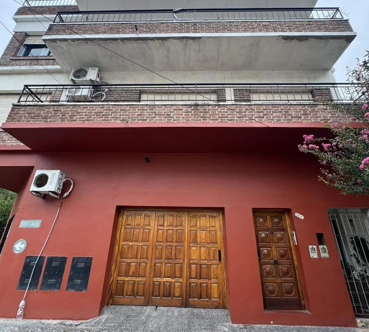 Venta departamento 4 ambientes con cochera en Wilde 2