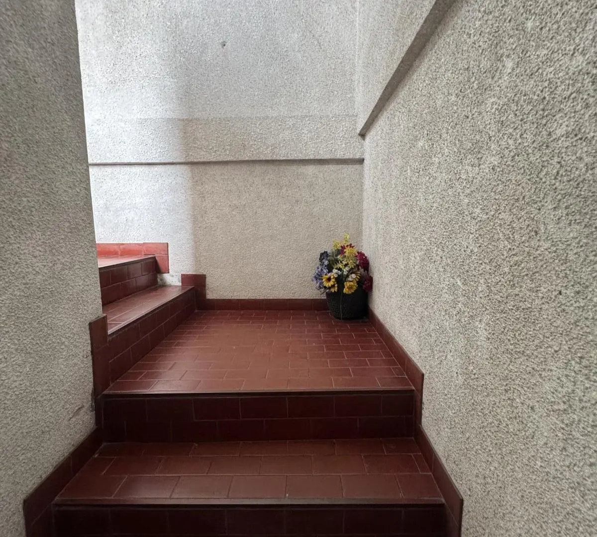 Venta departamento 4 ambientes con cochera en Wilde 5