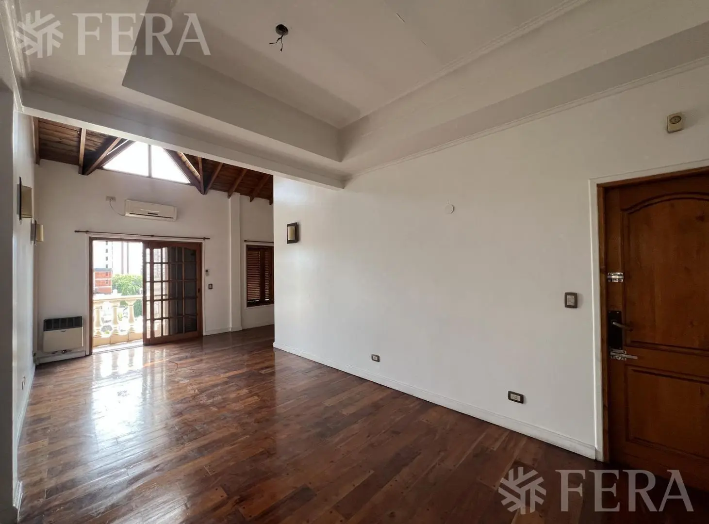 Venta departamento 4 ambientes con balcón en Wilde 1