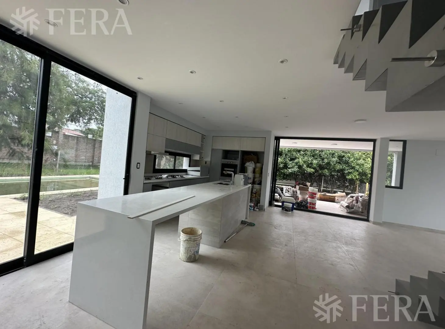 Venta casa 4 ambientes con piscina en Barrio Las Golondrinas - Hudson 5