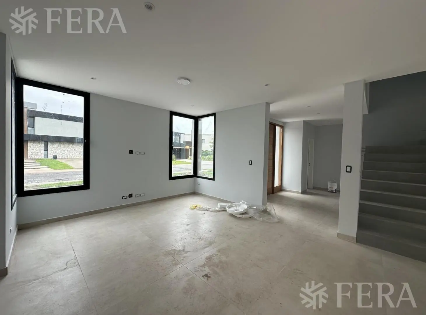 Venta casa 4 ambientes con piscina en Barrio Las Golondrinas - Hudson 2