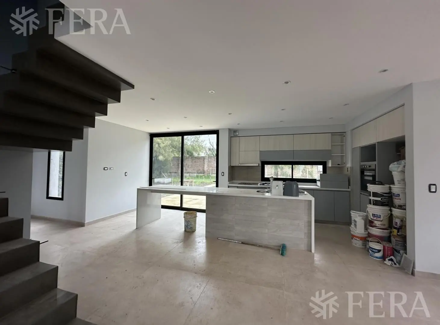 Venta casa 4 ambientes con piscina en Barrio Las Golondrinas - Hudson 3