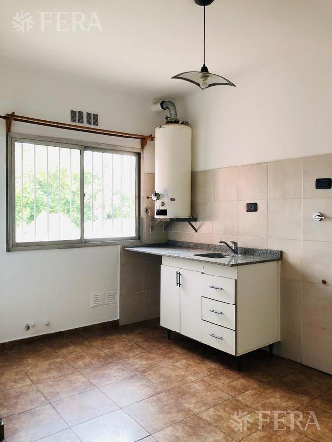 Foto de Venta edificio con unidades de 2 y 3 ambientes, local y cocheras en Florencio Varela, imagen 3