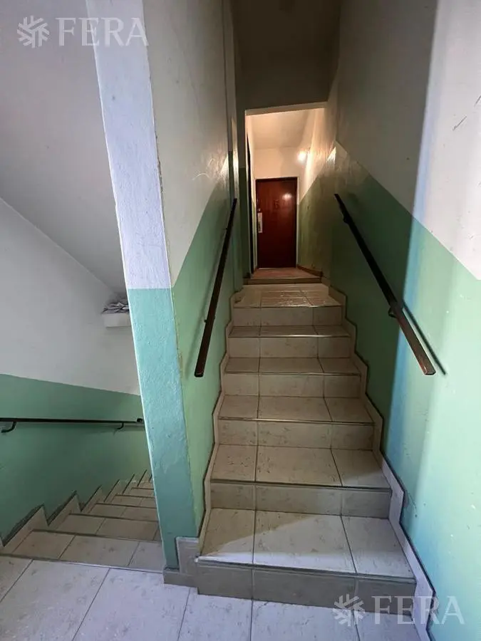 Venta edificio con unidades de 2 y 3 ambientes, local y cocheras en Florencio Varela 1